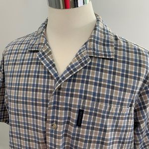 Columbia Camp Shirt Size Large Short Sleeve